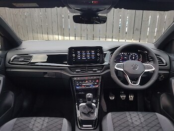 Used Volkswagen T-Roc 2025 for sale - 77237300: Photo