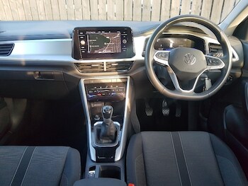 Used Volkswagen T-Roc 2023 for sale - 77278219: Photo