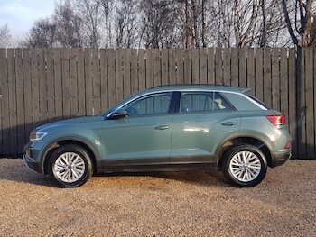 Used Volkswagen T-Roc 2023 for sale - 77278219: Photo