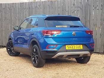 Used Volkswagen T-Roc 2023 for sale - 76533116: Photo