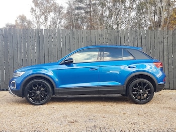 Used Volkswagen T-Roc 2023 for sale - 76533116: Photo