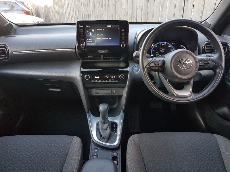 Used Toyota Yaris Cross 2021 for sale - 76602481: Photo 2