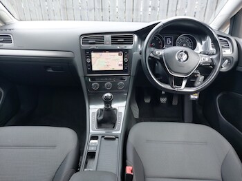 Used Volkswagen Golf 2019 for sale - 78327046: Photo