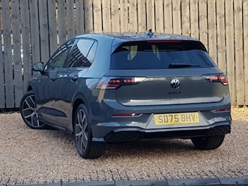 Used Volkswagen Golf 2025 for sale - 77024655: Photo