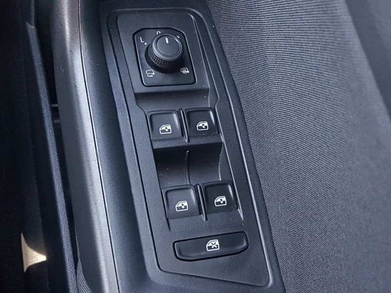 Used Volkswagen T-Roc 2023 for sale - 77956609: Photo 19