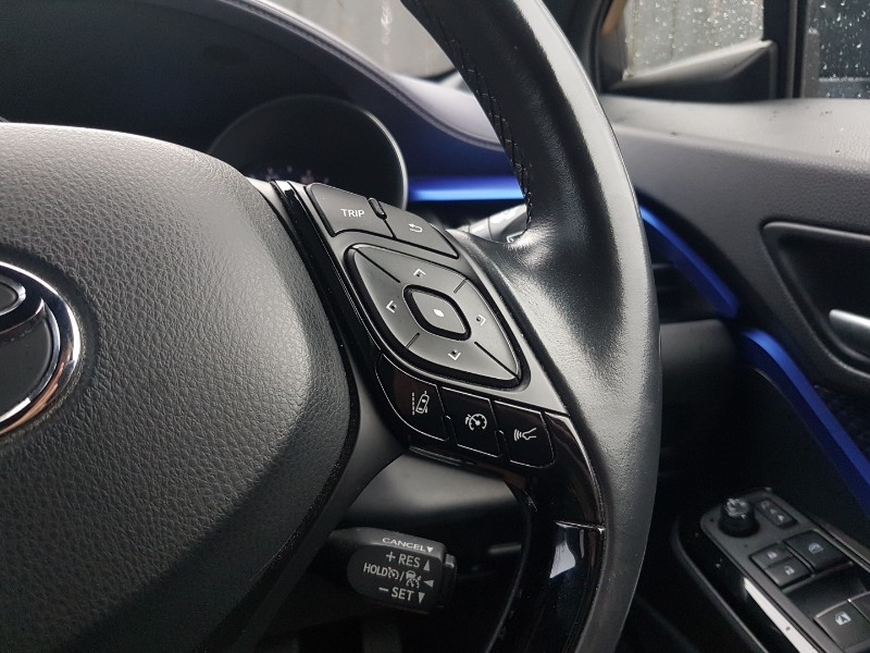 Used Toyota C-HR 2018 for sale - 76860322: Photo 19