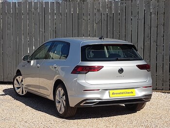 Used Volkswagen Golf 2024 for sale - 75290007: Photo