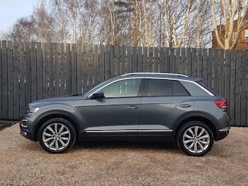 Used Volkswagen T-Roc 2019 for sale - 77585076: Photo