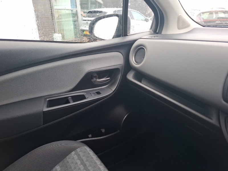 Used Toyota Yaris 2016 for sale - 76567239: Photo 17