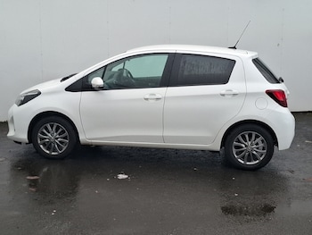 Used Toyota Yaris 2016 for sale - 76567239: Photo