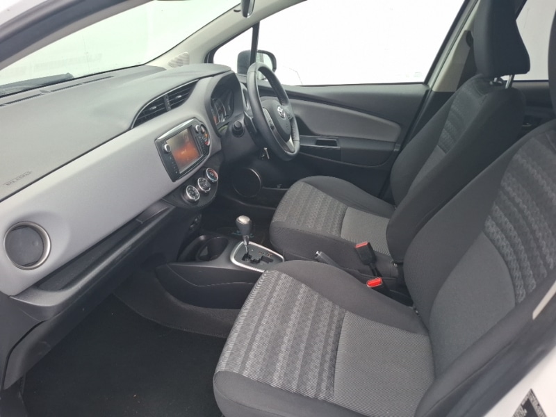 Used Toyota Yaris 2016 for sale - 76567239: Photo 5