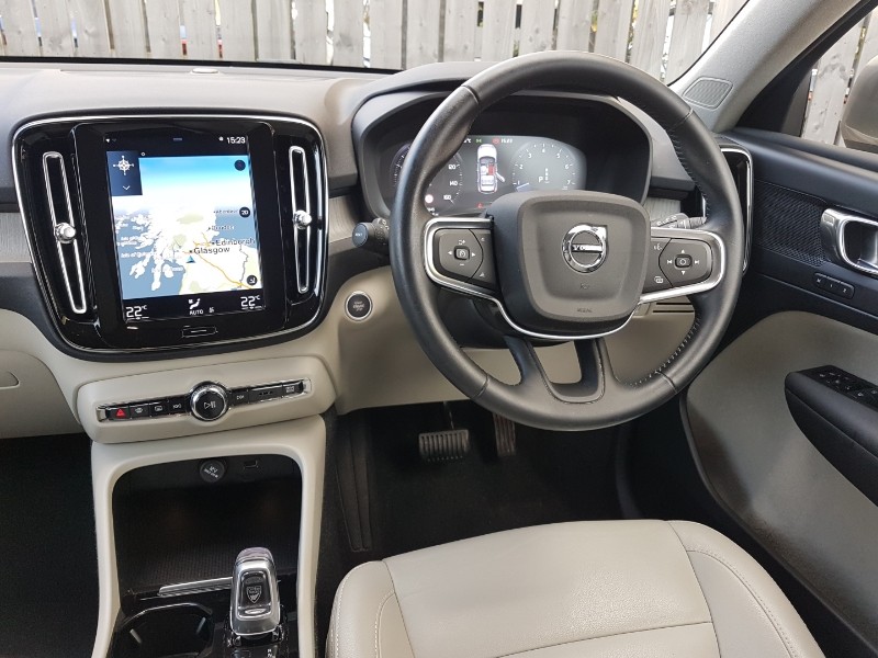 Used Volvo XC40 2020 for sale - 76451169: Photo 2