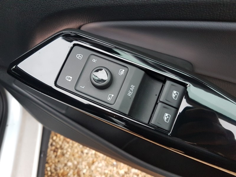 Used Volkswagen ID.4 2025 for sale - 77086841: Photo 16