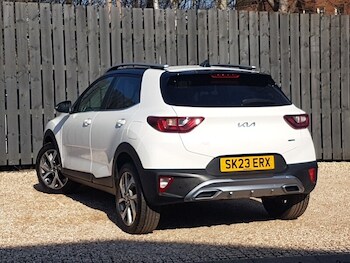 Used Kia Stonic 2023 for sale - 77932983: Photo