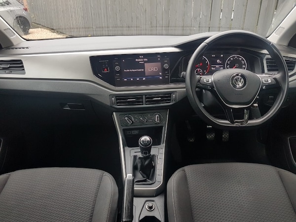Used Volkswagen Polo 2019 for sale - 76183456: Photo 2