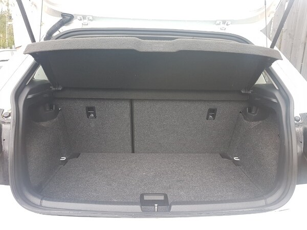 Used Volkswagen Polo 2019 for sale - 76183456: Photo 8