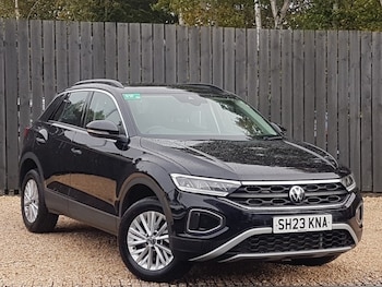 Used Volkswagen T-Roc 2023 for sale - 76183673: Photo