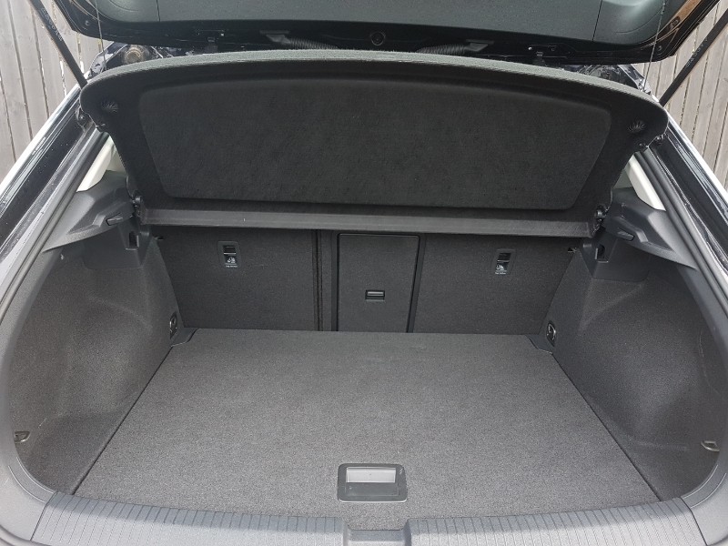 Used Volkswagen T-Roc 2023 for sale - 76183673: Photo 8