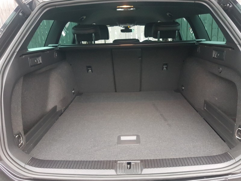 Used Volkswagen Passat 2023 for sale - 76911817: Photo 8