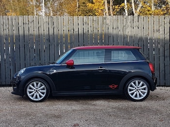 Used MINI Hatch 2019 for sale - 77034856: Photo