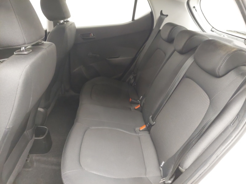 Used Hyundai i10 2018 for sale - 77141356: Photo 6