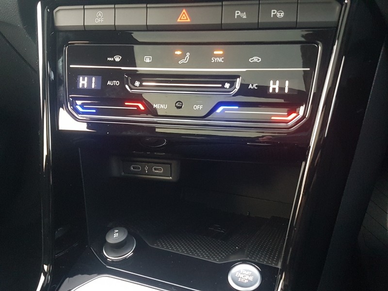 Used Volkswagen T-Roc 2025 for sale - 77453821: Photo 19