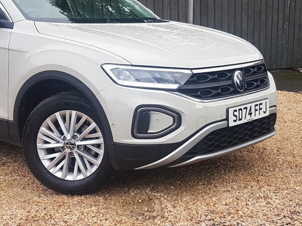 Used Volkswagen T-Roc 2024 for sale - 76208367: Photo 12