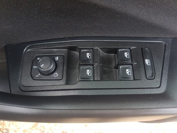 Used Volkswagen T-Roc 2024 for sale - 76208367: Photo 16