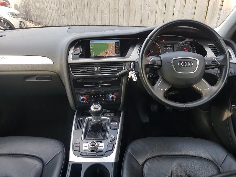 Used Audi A4 2013 for sale - 76556424: Photo 2