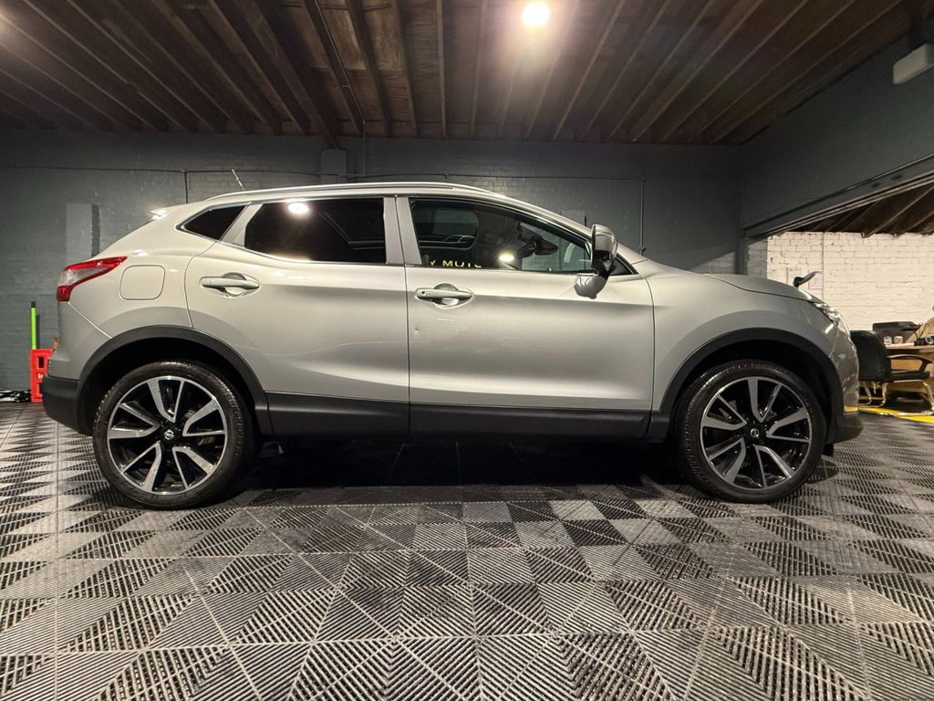 Used Nissan Qashqai 2017 for sale - 77521103: Photo 10