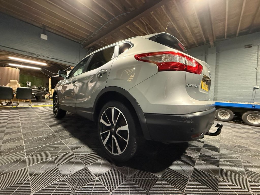 Used Nissan Qashqai 2017 for sale - 77521103: Photo 13