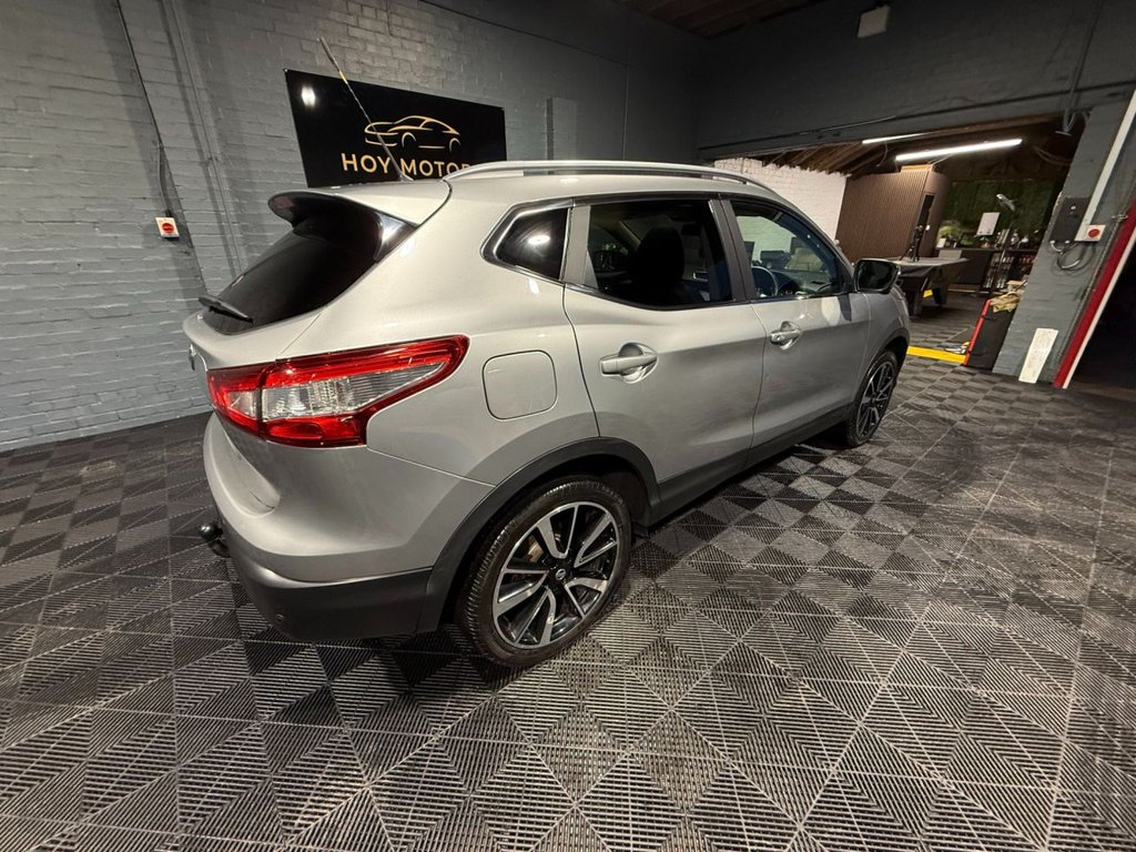 Used Nissan Qashqai 2017 for sale - 77521103: Photo 3