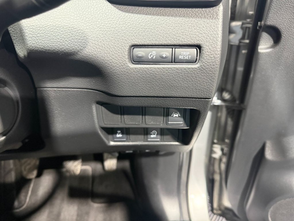 Used Nissan Qashqai 2017 for sale - 77521103: Photo 41