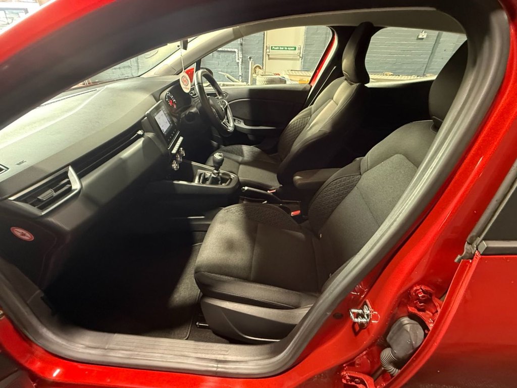 Used Renault Clio 2021 for sale - 77407967: Photo 33