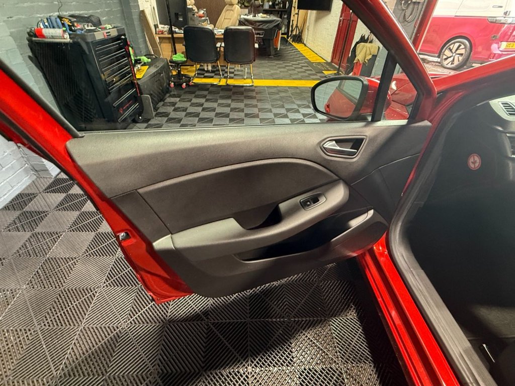 Used Renault Clio 2021 for sale - 77407967: Photo 34