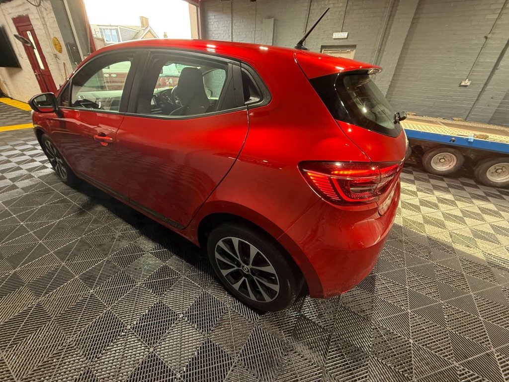 Used Renault Clio 2021 for sale - 77407967: Photo 5