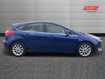 Used Ford Focus 2017 for sale - 75760223: Photo