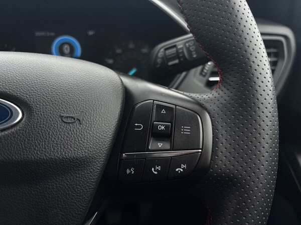 Used Ford Focus 2022 for sale - 76128330: Photo 25