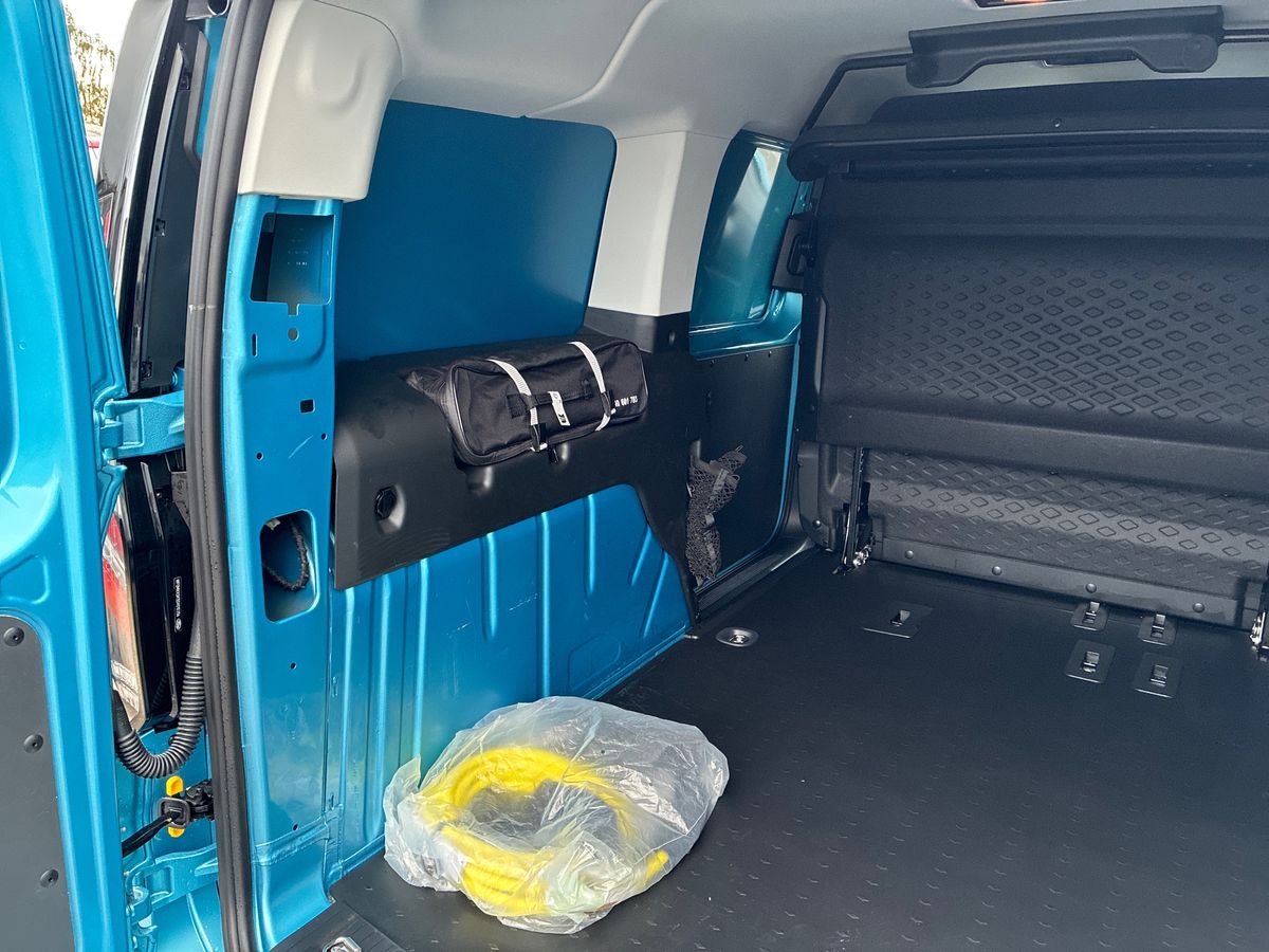 Used Ford Transit Connect 2025 for sale - 76425948: Photo 24