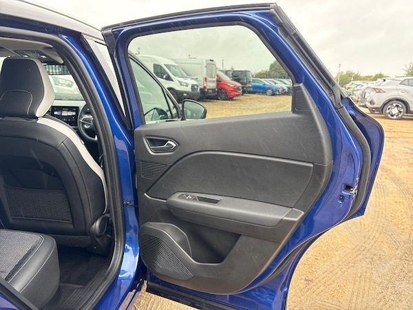 Used Renault Captur 2022 for sale - 75983484: Photo 41