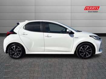 Used Toyota Yaris 2021 for sale - 74352886: Photo