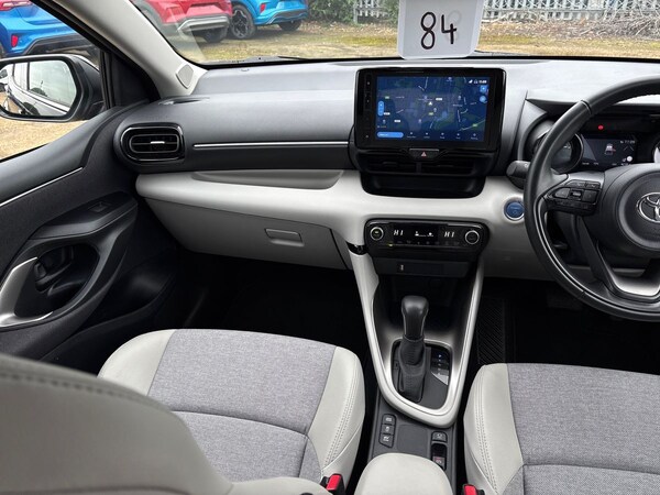 Used Toyota Yaris 2022 for sale - 76128137: Photo 20