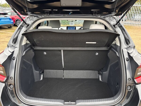 Used Toyota Yaris 2022 for sale - 76128137: Photo 23