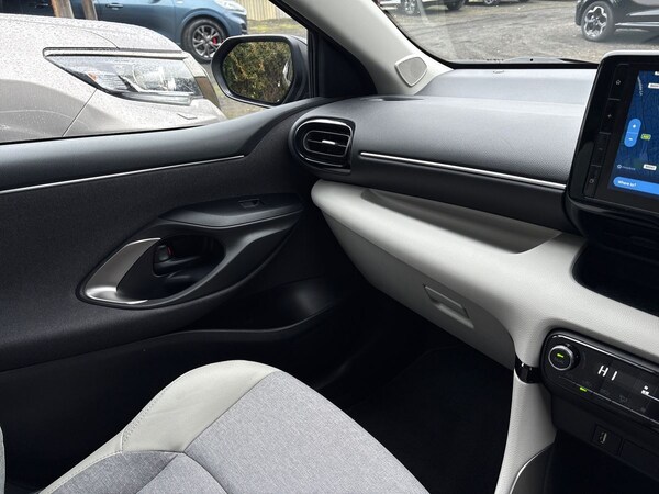 Used Toyota Yaris 2022 for sale - 76128137: Photo 29