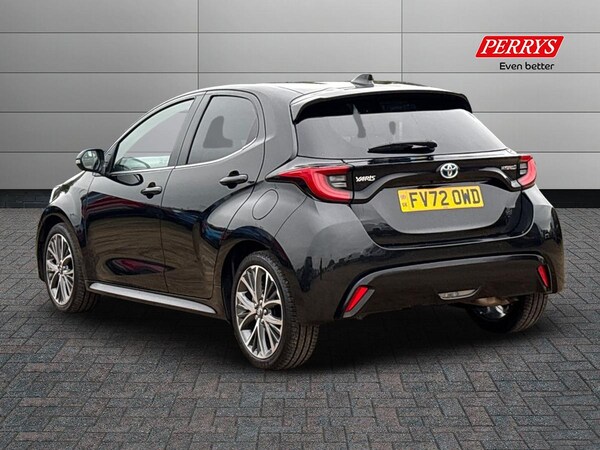 Used Toyota Yaris 2022 for sale - 76128137: Photo 2