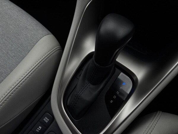 Used Toyota Yaris 2022 for sale - 76128137: Photo 36