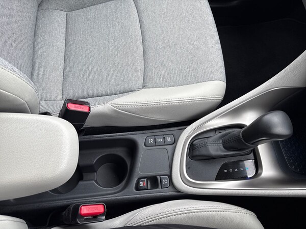 Used Toyota Yaris 2022 for sale - 76128137: Photo 37