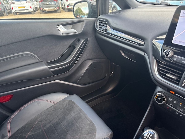 Used Ford Fiesta 2023 for sale - 76035393: Photo 32