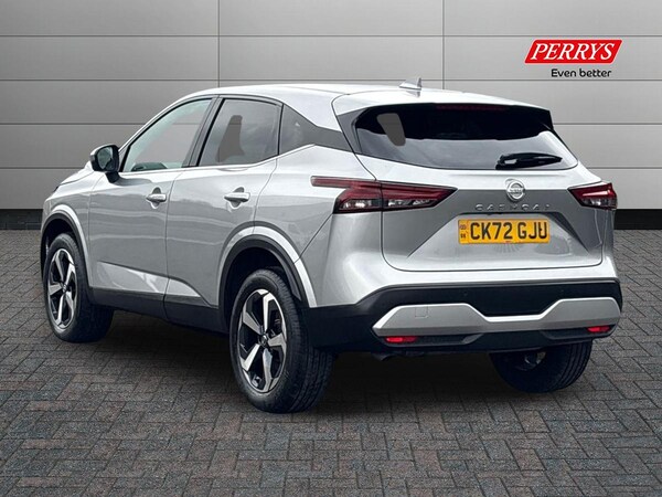 Used Nissan Qashqai 2022 for sale - 76243636: Photo 2