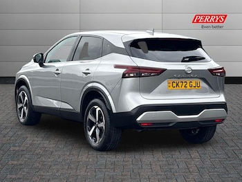 Used Nissan Qashqai 2022 for sale - 76243636: Photo 2